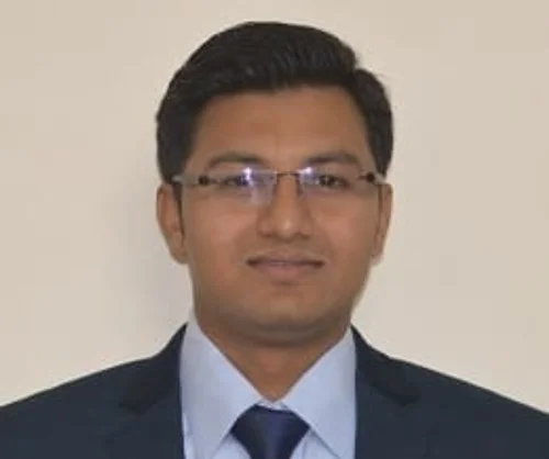 about Sparkling Smiles Dental Clinic